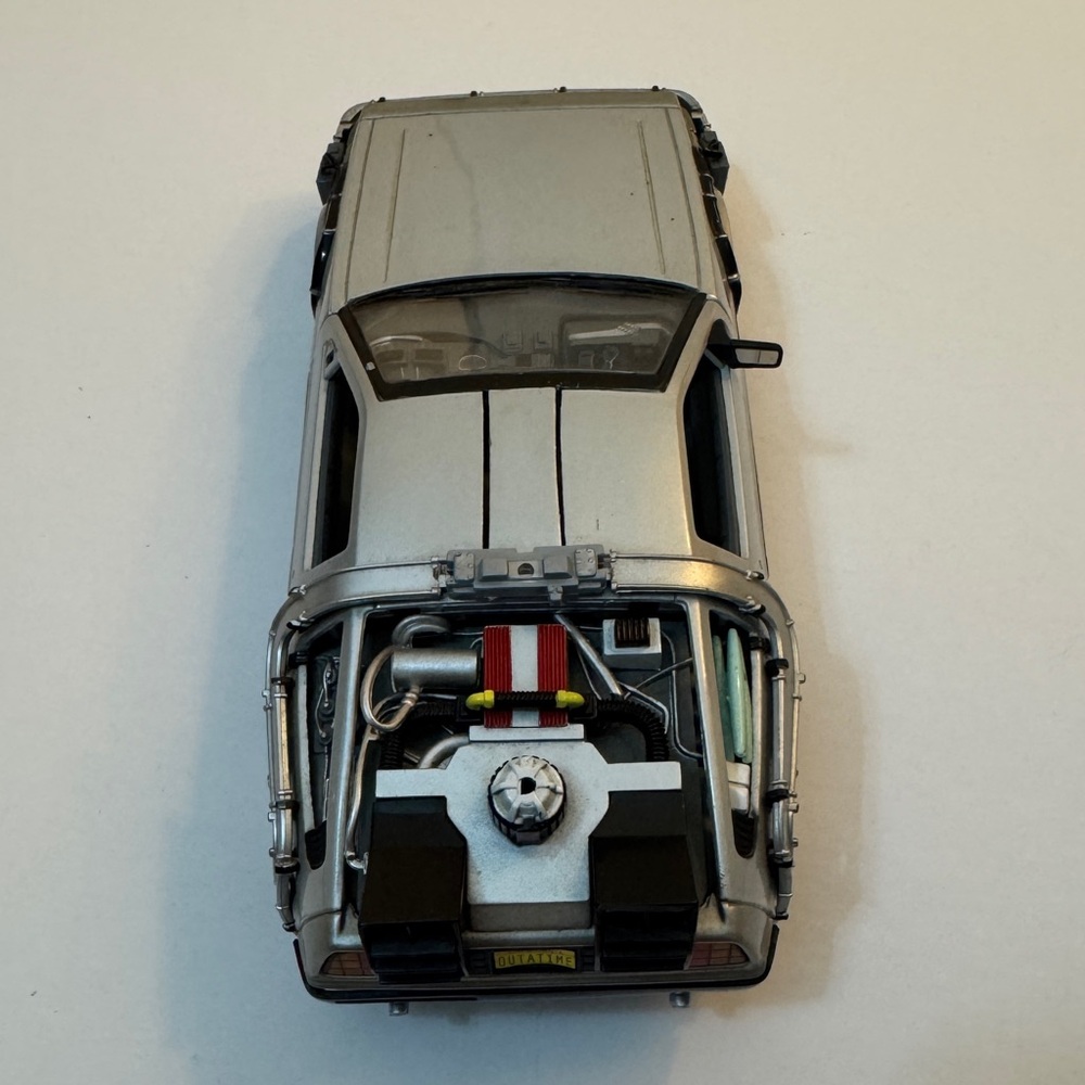 WELLY No.2441 Back to the Future 2 DeLorean Uniersal Studios U-Drie 1/24 - Picture 7 of 12